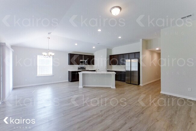 Building Photo - 13 Carrollton Dr