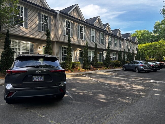 Building Photo - 8533 Kangaroo Ct