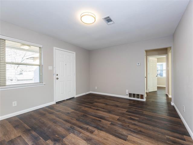 Building Photo - 1022 Daniels Dr