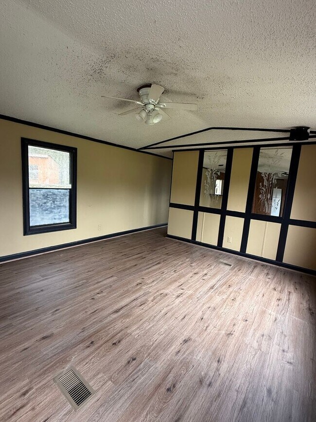 Foto del edificio - 2 bed, 2 bath mobile home in Beauregard