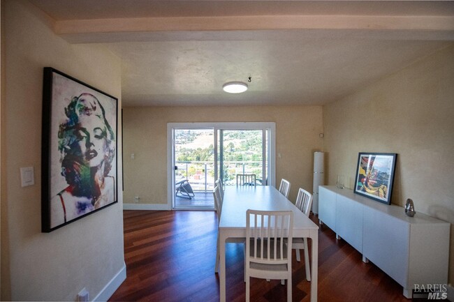 Building Photo - 10 Alcatraz Ave