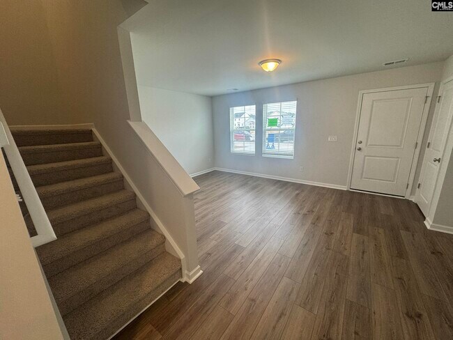 Building Photo - 141 Carr Ln