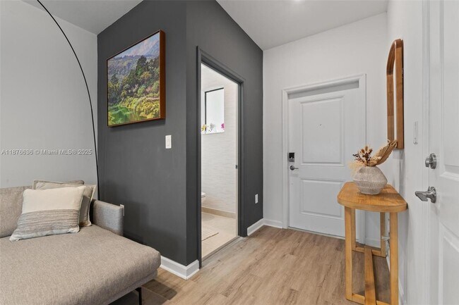 Foto del edificio - 403 NE 212th St