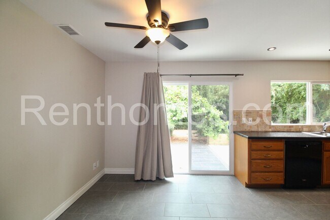Foto del edificio - 13744 Fairgate Dr