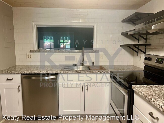 Building Photo - 2 br, 1.5 bath House - 1312 Dulles Drive U...