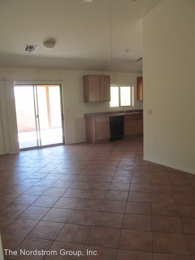 Foto del edificio - 270 E Shore Cliff Pl