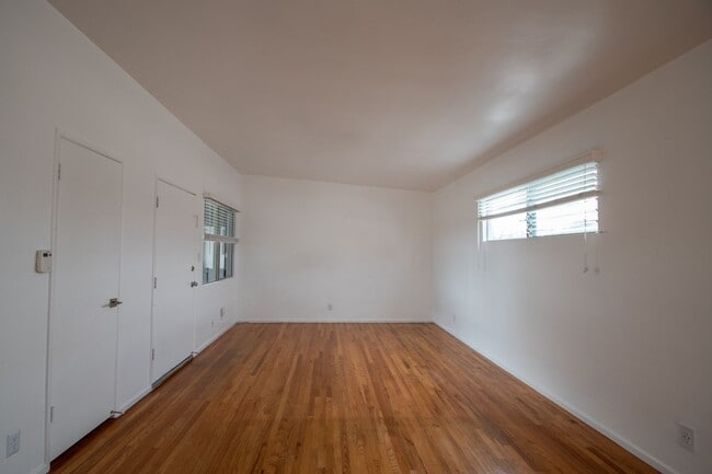 Building Photo - 1846 10th St