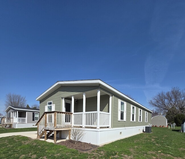Building Photo - 55 Hickory Ln