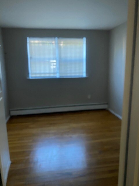 Foto del edificio - 371 Johnson Ave