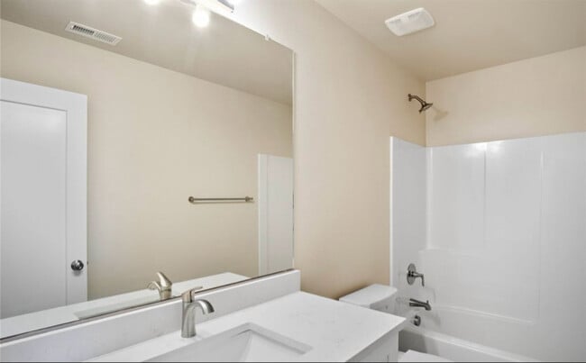 Building Photo - 931 Ted Yao Way