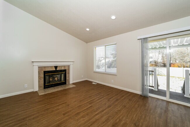 Building Photo - 2076 Allison Way