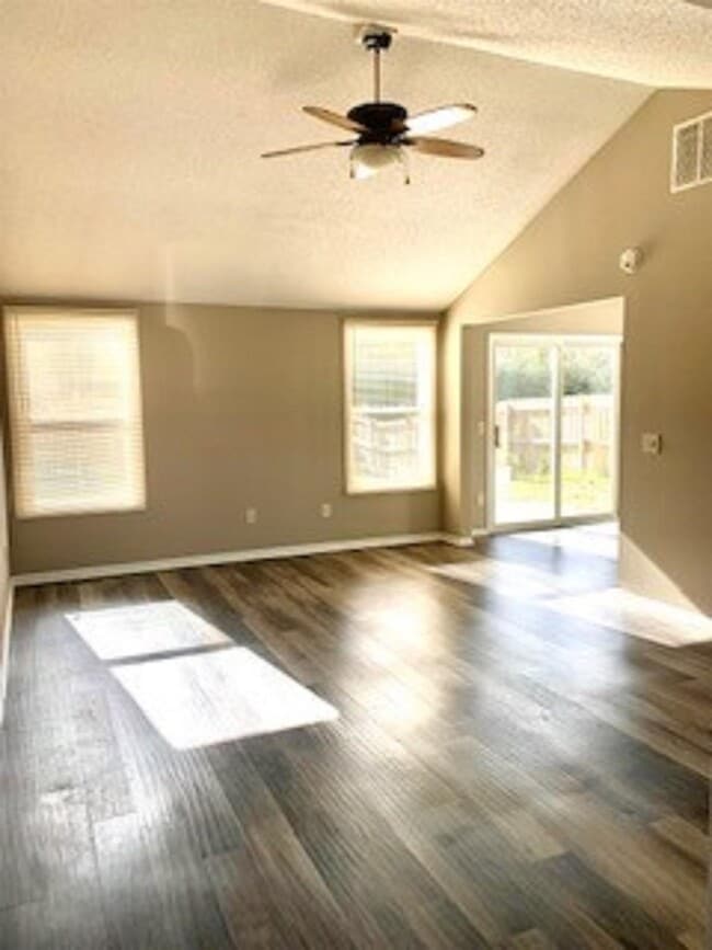 Building Photo - 5712 Rio Canyon Run