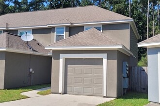 Building Photo - 132 Artesian Way