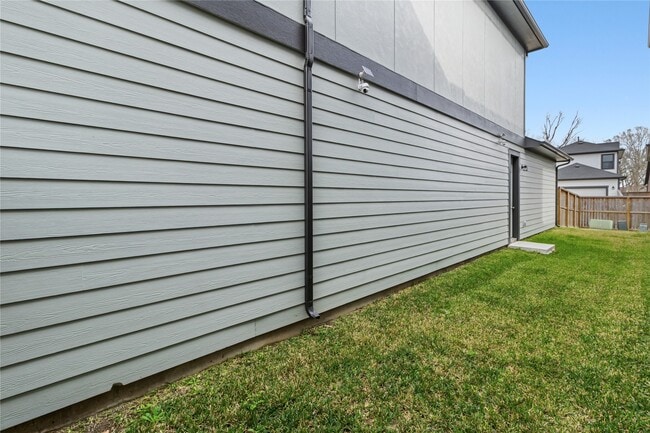 Building Photo - 1530 Noble Pk Dr