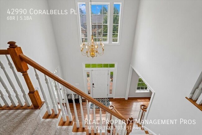 Foto del edificio - 42990 Coralbells Pl