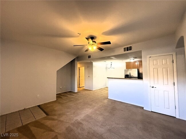 Foto del edificio - 7701 W Robindale Rd