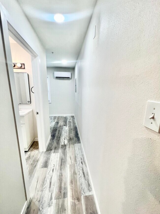 Building Photo - 5438 40th St