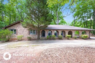 Building Photo - 2855 Hickory Cir