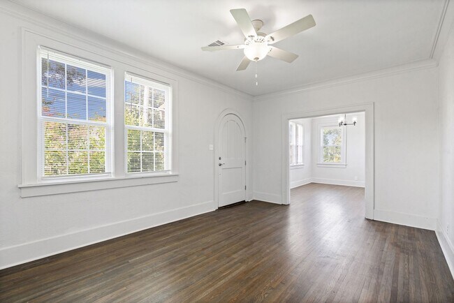 Building Photo - 864 N Belvedere Blvd