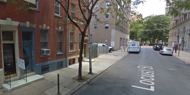 Building Photo - 1951 Locust St