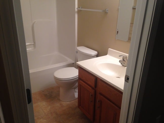 Bathroom - 520 Broadway Ave
