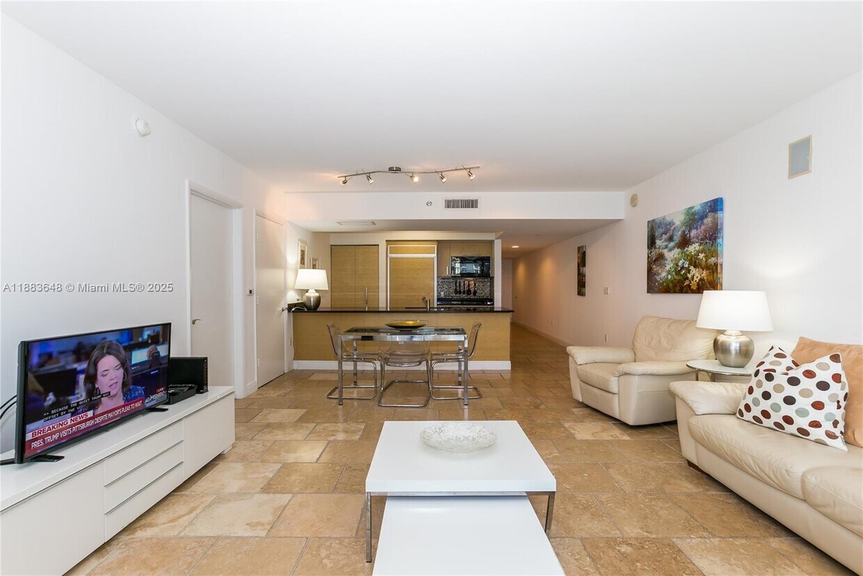 Foto principal - 1830 S Ocean Dr