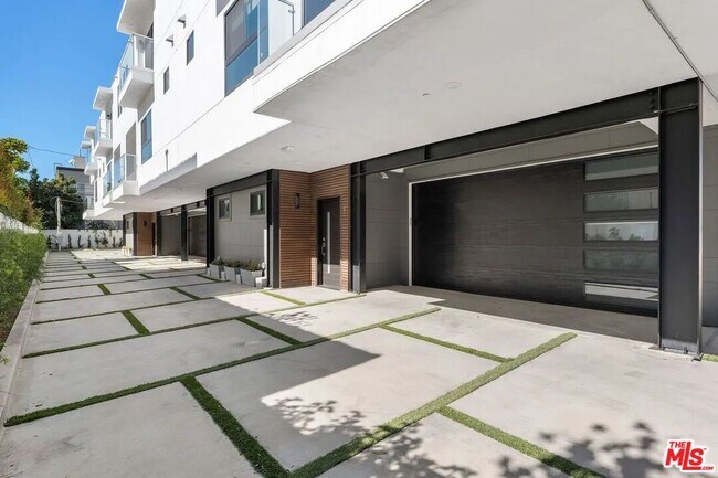 Foto del edificio - 849 N Alta Vista Blvd