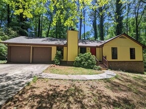 Building Photo - 4566 Town Crier Rd SW