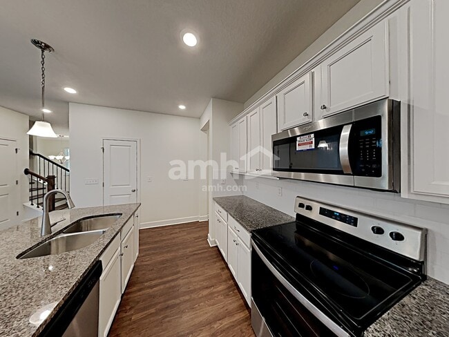 Building Photo - 152 Opal Way