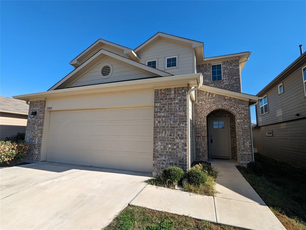 Primary Photo - 13925 Heywood Dr
