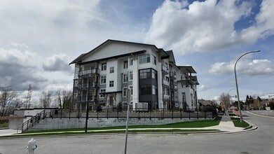 Building Photo - 33920 Best Ave