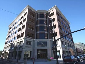 Building Photo - 1112 W Main St