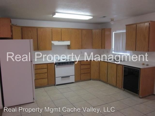 Building Photo - 15 N 200 E