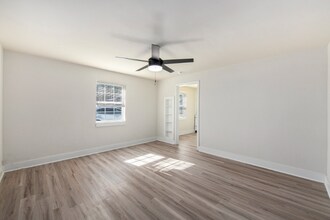 Building Photo - 1906 Hampton Ave