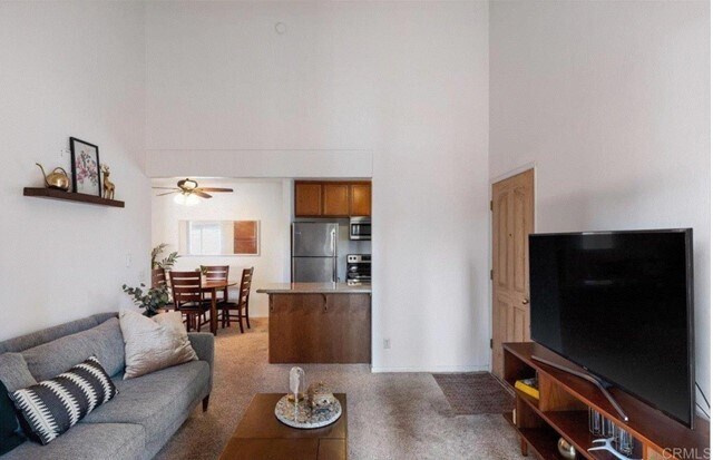 Foto del edificio - 830 W Lincoln Ave
