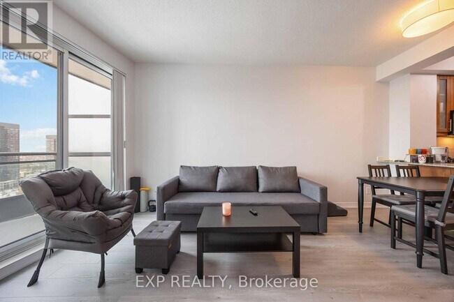 Building Photo - 18 Holmes Ave