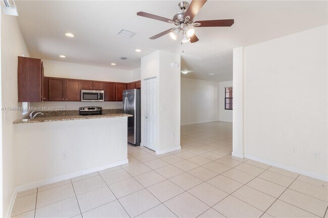 Building Photo - 9045 W 33rd Ave