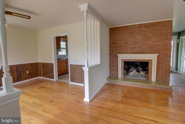 Foto del edificio - 113 Thornton Ct