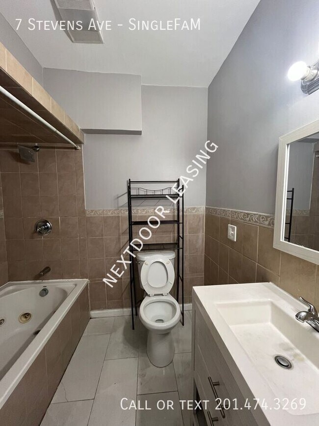 Foto del edificio - 7 Stevens Ave