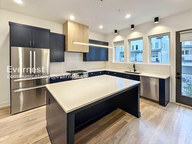 Building Photo - 2347 Hosea L Williams Dr NE