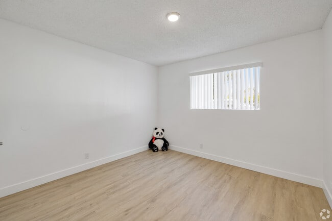 Building Photo - View