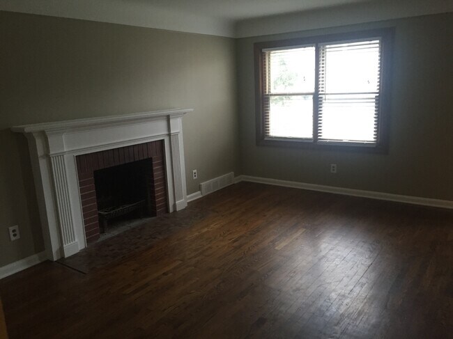 Building Photo - 21103 Country Club Drive