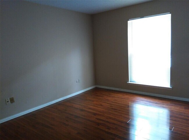Building Photo - 10650 Steppington Dr