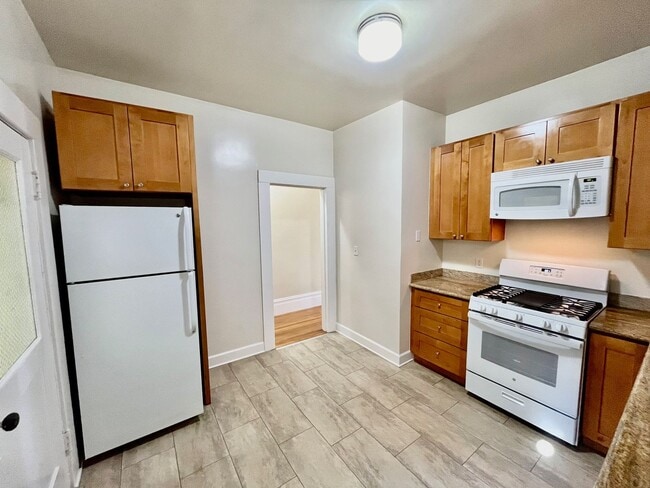Building Photo - INCREDIBLE, MUST SEE NOE VALLEY TWO BEDROOM!!!