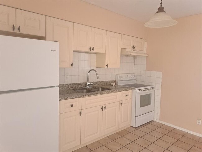 Foto del edificio - 4070 NW 30th Terrace