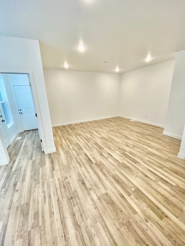 Building Photo - 4448 W 2550 N