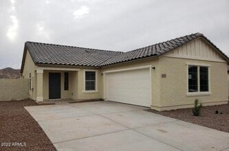 Building Photo - 811 Silvercreek Ln