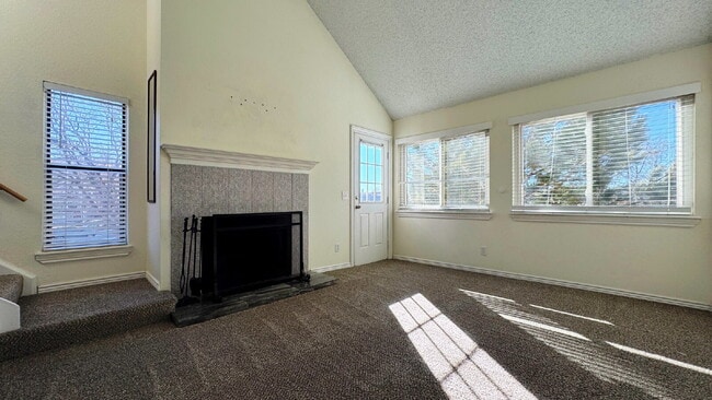 Building Photo - SO MUCH LIGHT! Beautifully Updated Smart Home 2Bd 2Bth 2nd Floor End Unit Condo in Aurora Schools