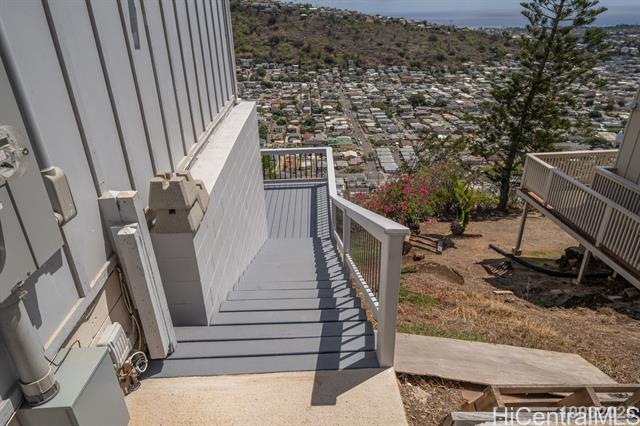 Building Photo - 1671 Kanalui St