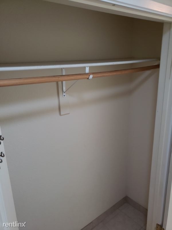 Building Photo - 1 br, 1 bath Apartment - 34 Via Buena Vista